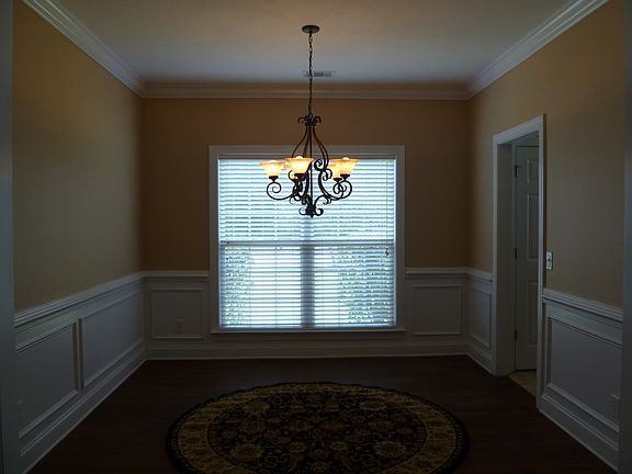 4th image of 111 Mosswood Dr