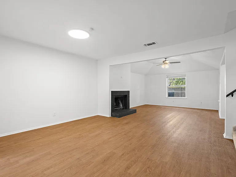 2806 Spring Valley Dr — Photo 5