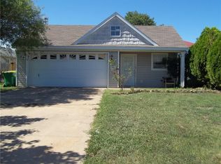 2964 Chestnut Ave, Springdale, AR 72762