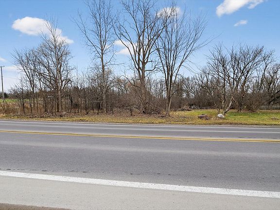 3rd image of 680 N Territorial Rd W