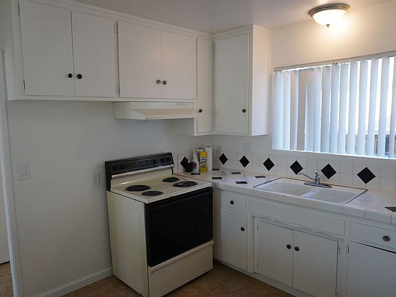 4th image of 530 Oregon St APT 2