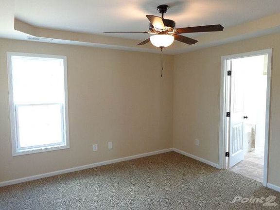 60 ER - Master Bedroom  .jpg