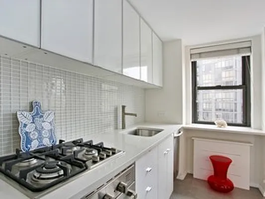 Sold by Corcoran | media 15