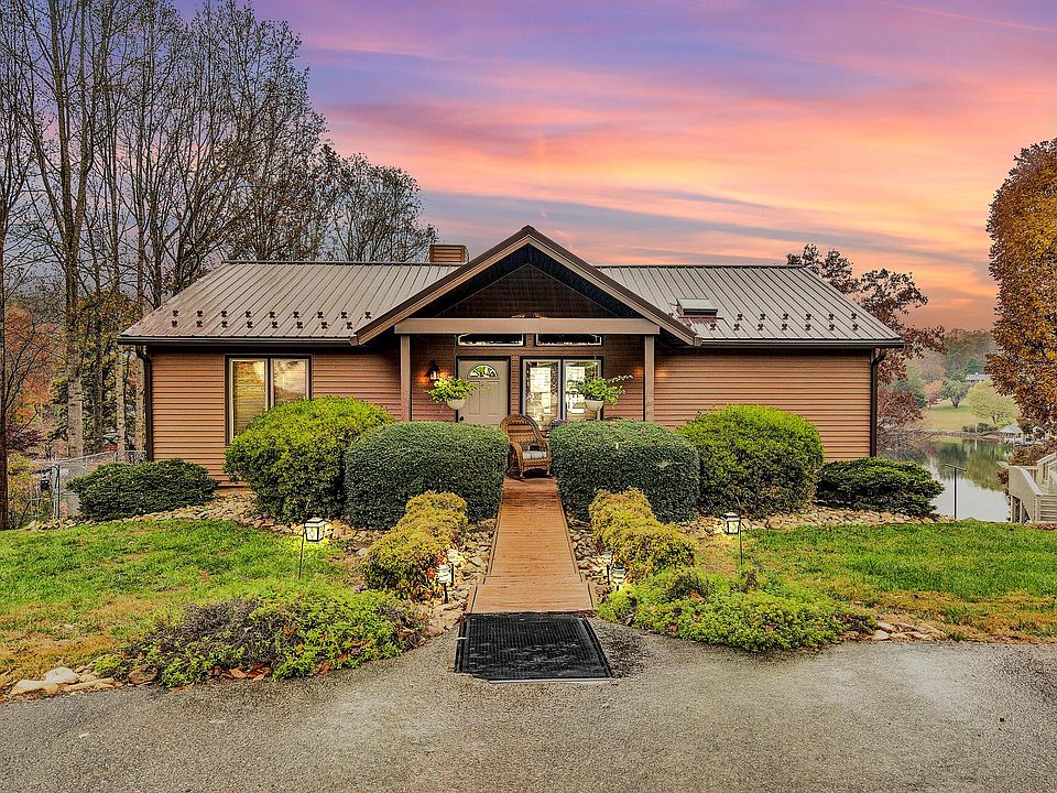 1st image of 311 Indian Pointe Dr