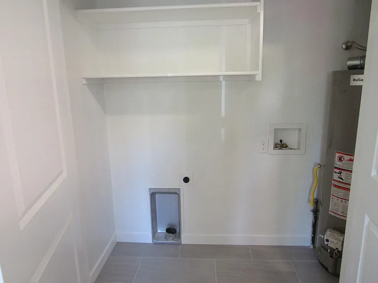 1111 Judson St — Photo 8