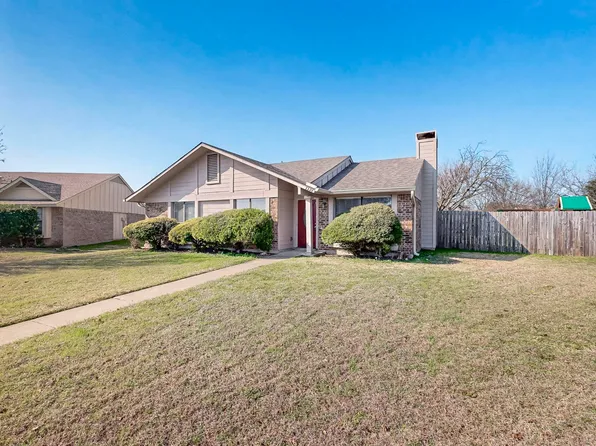 1131 Willow Run Cir, Duncanville, TX 75137