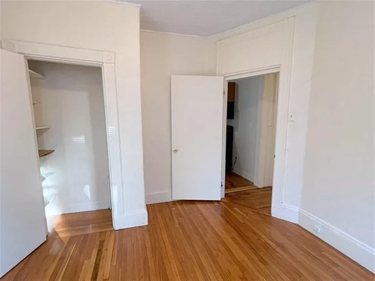 37 Oak St #2F — Photo 9