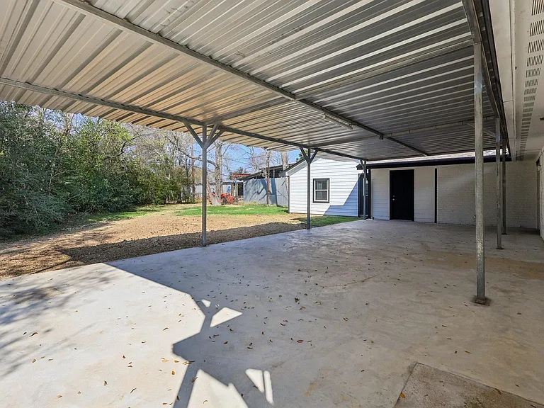 3919 Galway Ln — Photo 26