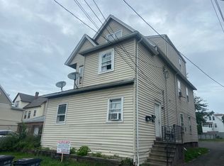 26-28 McLean St, Hartford, CT 06114