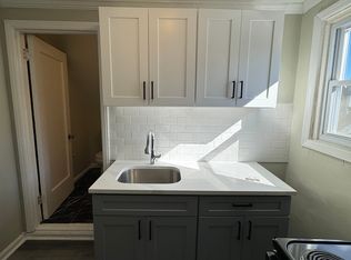 488 Norwood St FLOOR 3, East Orange, NJ 07018