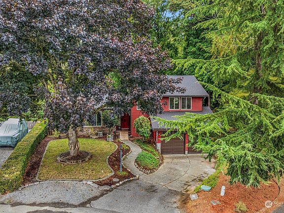 2nd image of 7011 56th Drive NE