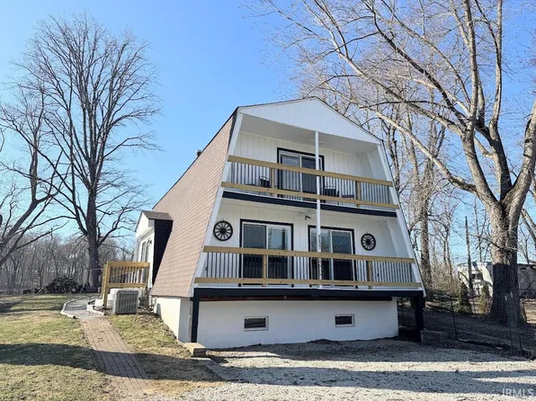 4807 Miami Bend Rd, Logansport, IN 46947