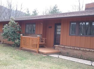 202 Ridgewood Cir, Covington, VA 24426