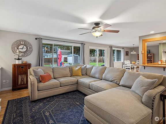 4th image of 1742 NE 6th Avenue