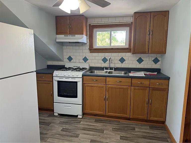 1296 Stafford Rd #2 — Photo 4