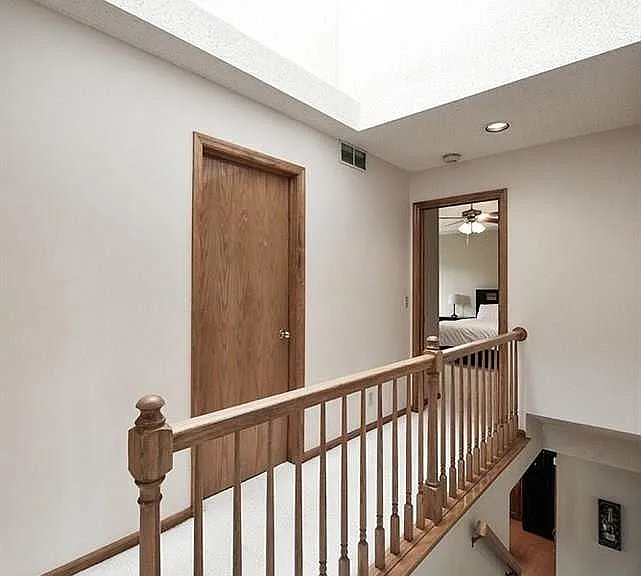 13442 Sherwood Ave — Photo 32