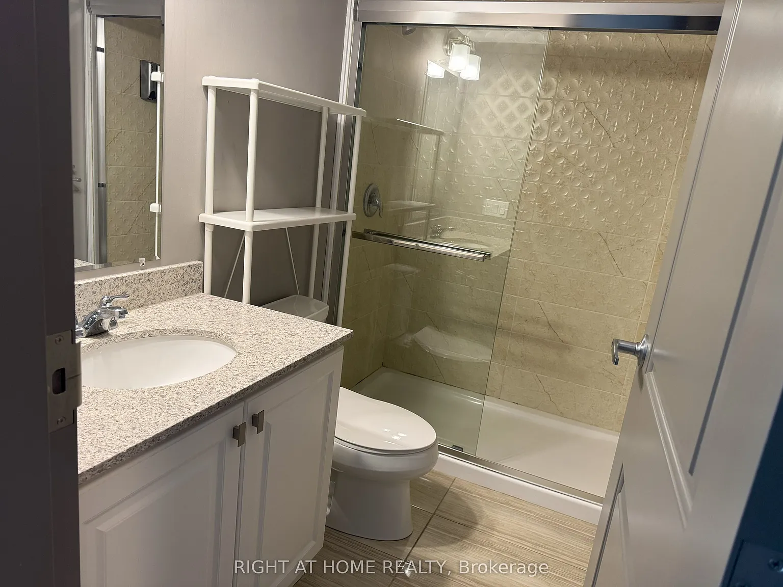 2 bed, $1,900 — Photo 2