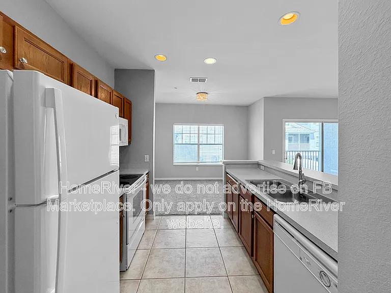 2532 Grand Central Pkwy #416 — Photo 5