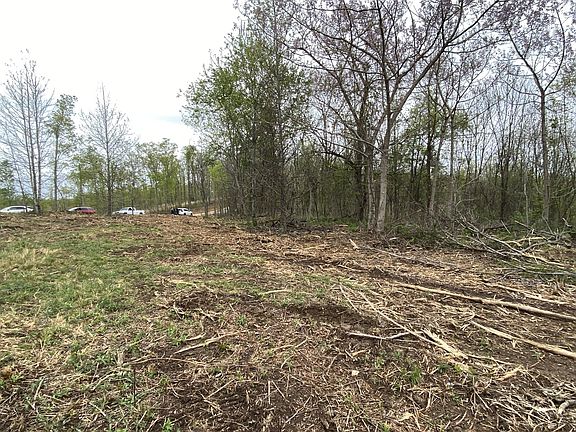 4th image of 79 Overlook Ln