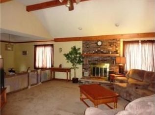 7410 N Main St, Gladstone, MO 64118