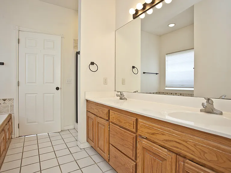 310 Old Forge Dr — Photo 13