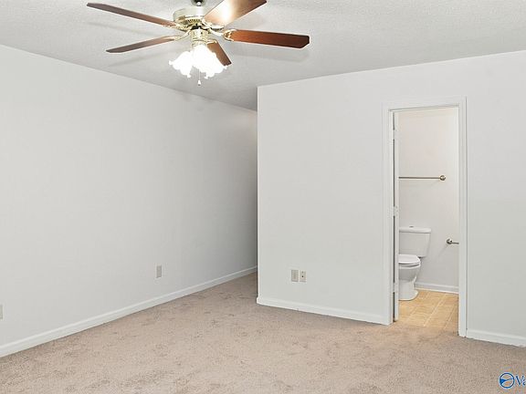 4th image of 453 Autumnwood Dr SW