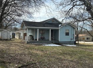 413 W Church Ave, Berryville, AR 72616