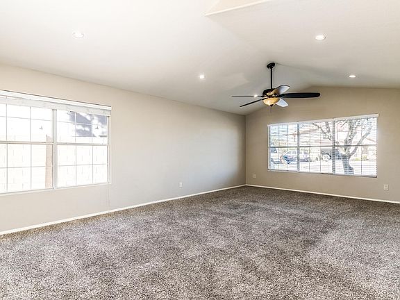 5th image of 17939 W Porter Ln