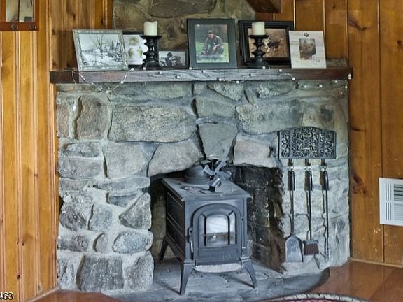 3rd image of 125 Glenside Trl