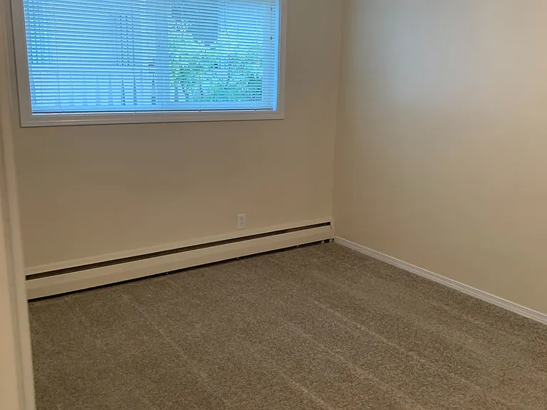 3651 SE 40th Ave — Photo 9
