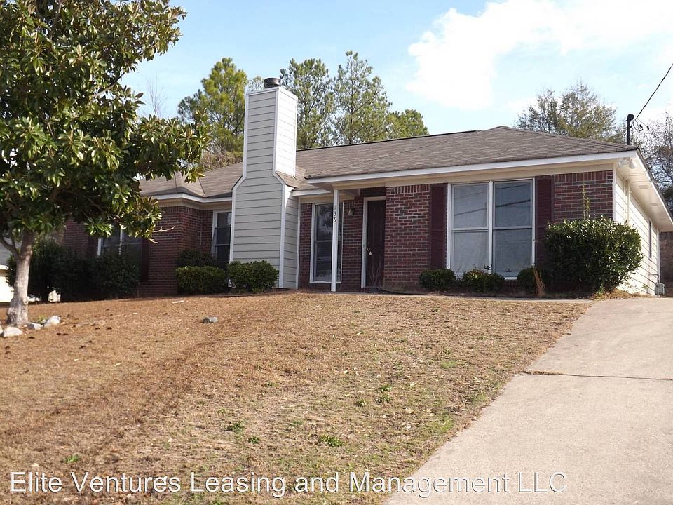 1st image of 136 Sweetwater Dr