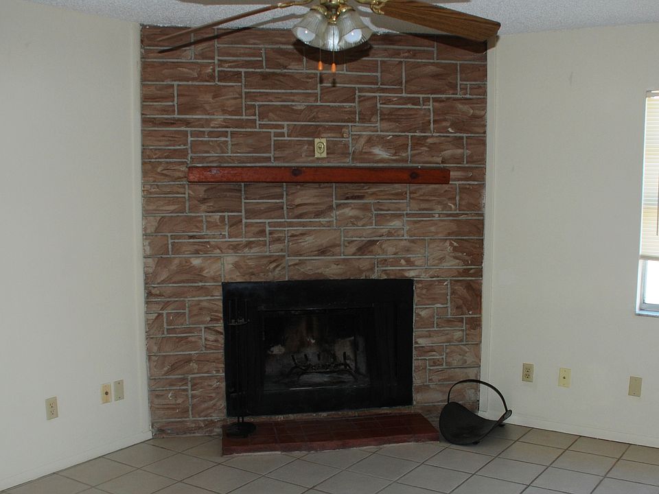 2nd image of 2651 Kingswood Dr NE #A
