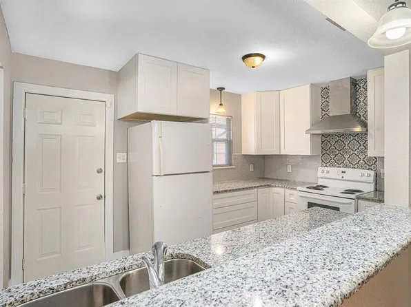 2533 Warren Ave, Dallas, TX 75215