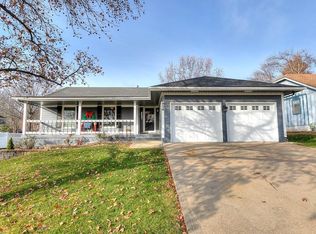 4924 S Coachman Dr, Independence, MO 64055