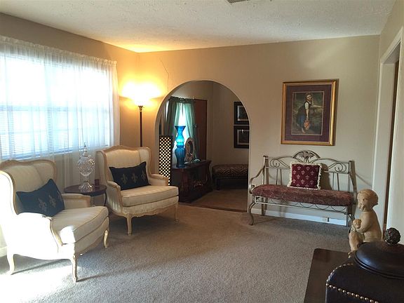 3rd image of 403 NW 54th St
