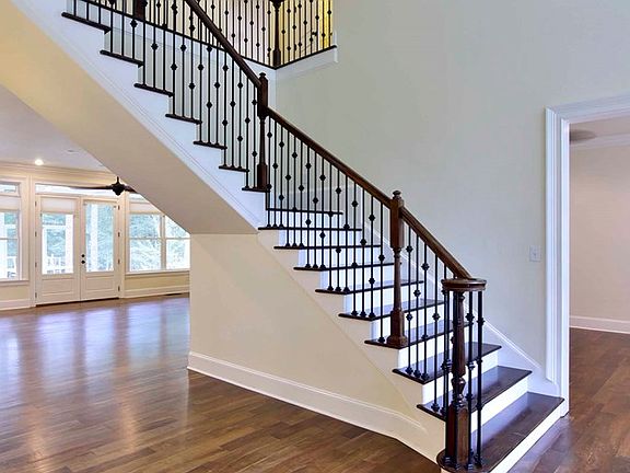 3rd image of 15 Covey Cove Dr