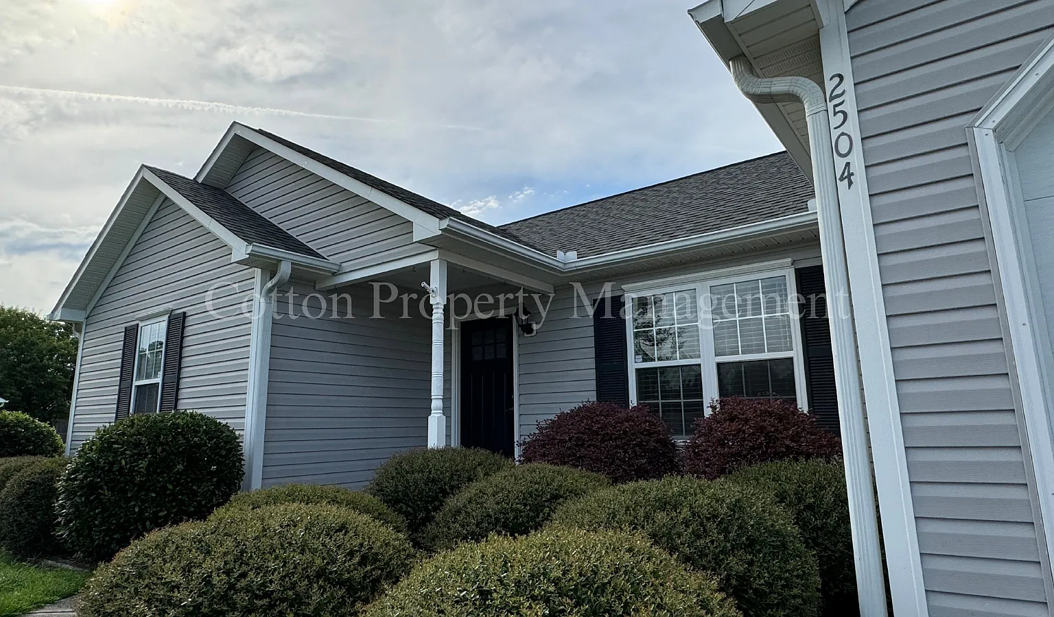 3 bed, 2.0 bath, 1280 sqft, $2,250 — Photo 2