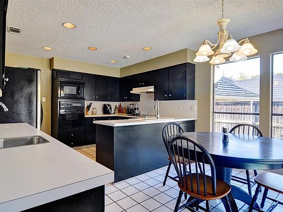 4th image of 2601 Rivercrest Dr