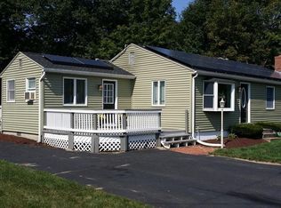 28 Holly St, Oxford, MA 01540