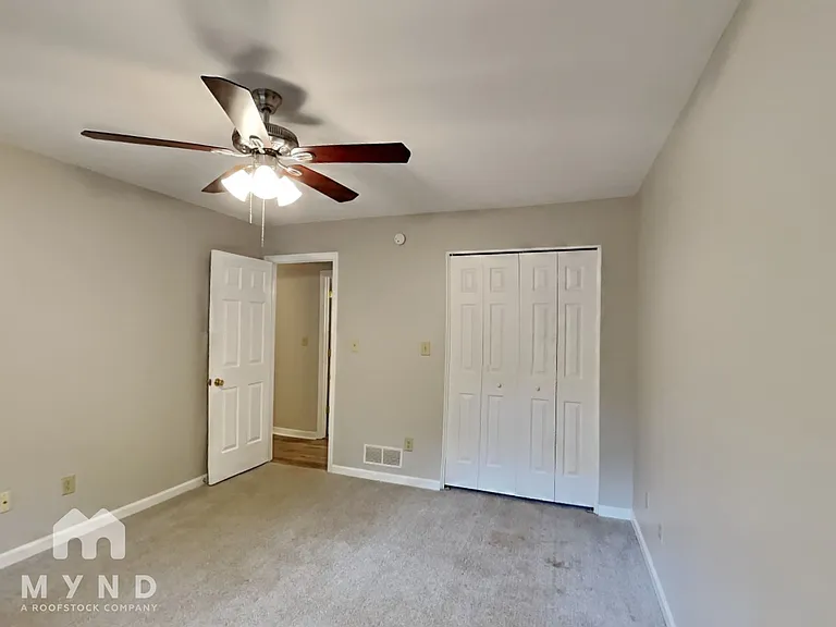 4020 Hudson Dr — Photo 9