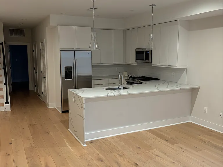 1722 W Virginia Ave NE #2 — Photo 21
