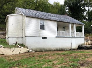 1424 Main St N, Carthage, TN 37030