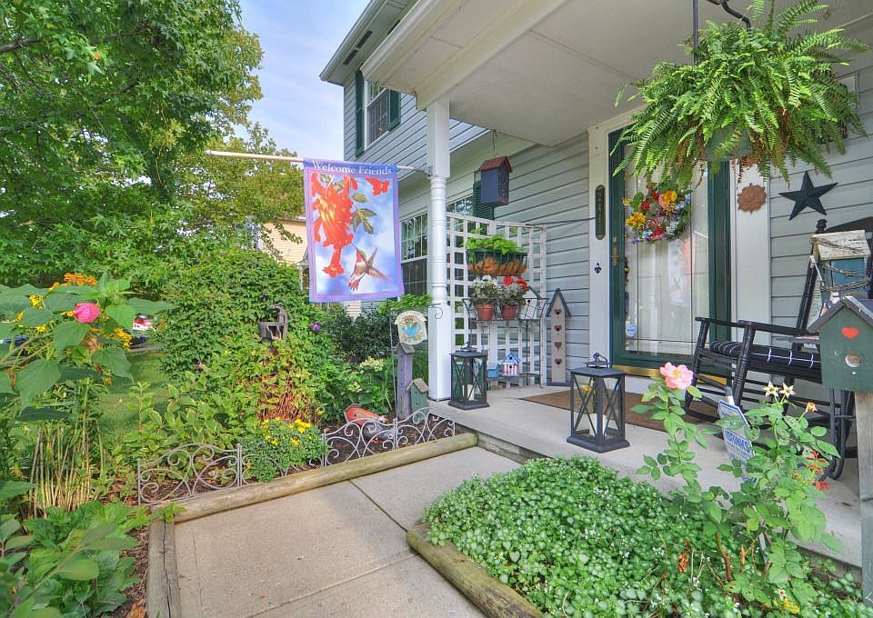 1st image of 2411 Dorothy Ln