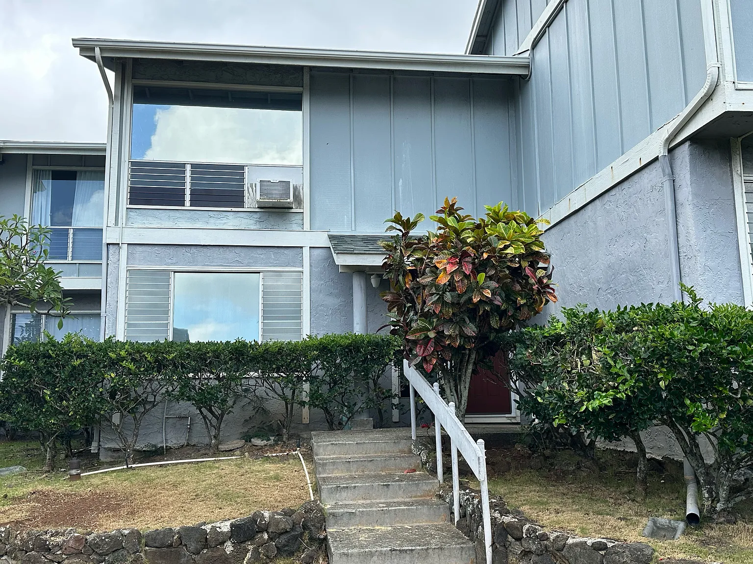 3 bed, 1.5 bath, 1368 sqft, $3,700 — Photo 1