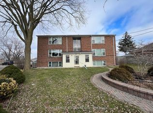 52 Cuffley Cres N #1, Toronto, ON M3K 1Y2