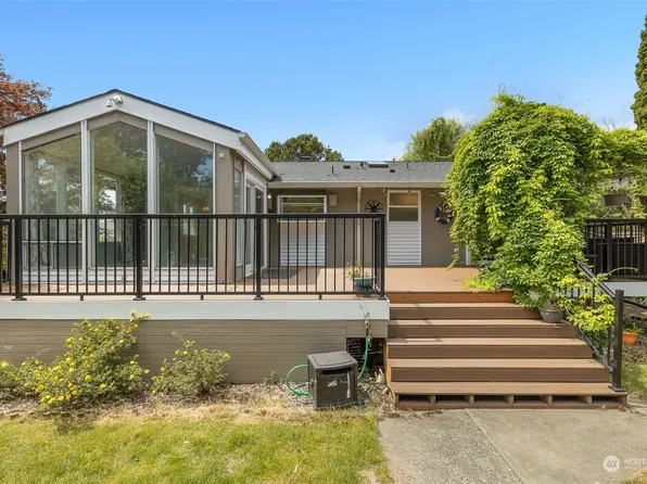 9250 36th Avenue S, Seattle, WA 98118