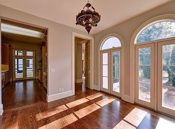 4th image of 401 Hawkins Island Dr