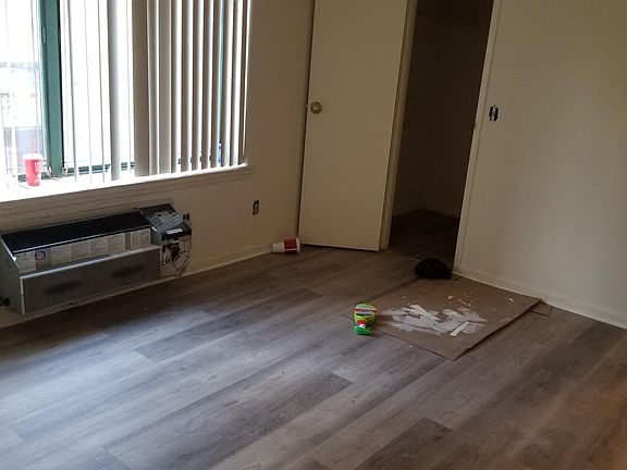 5th image of 121 Wellington Ct APT 2H