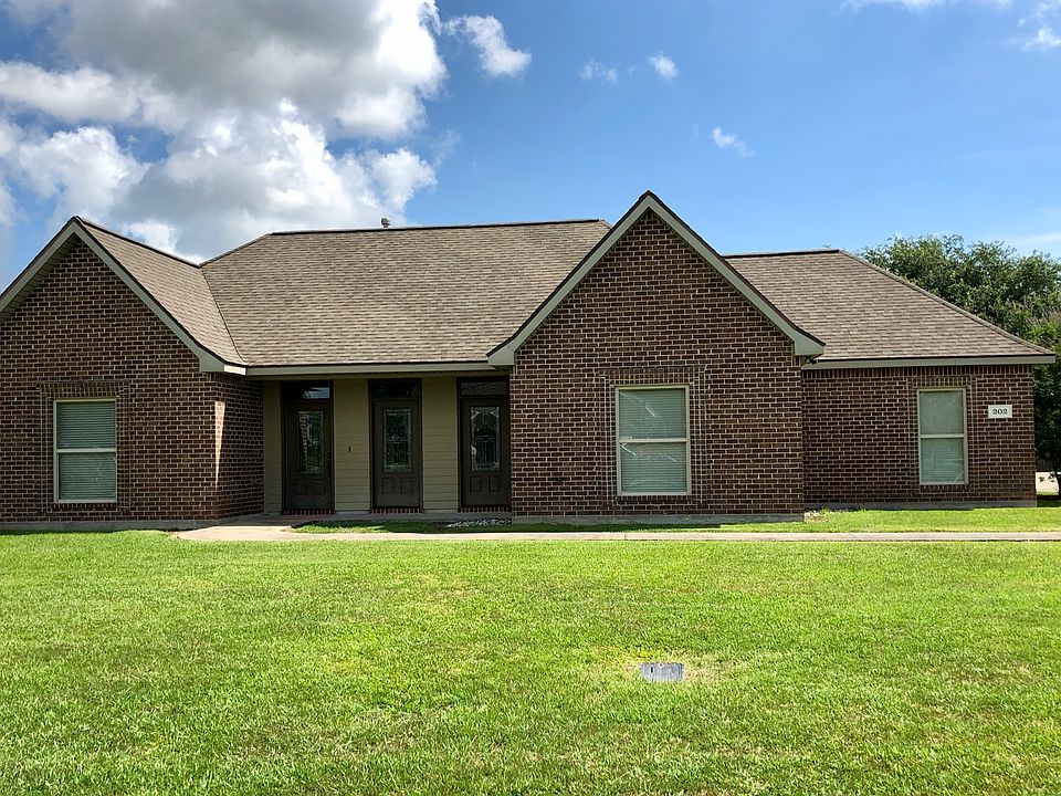 1st image of 202 Shelby Dr