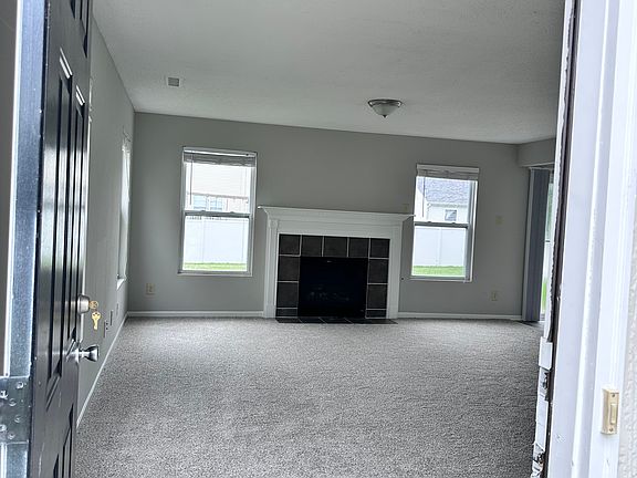 5th image of 15162 Beam St